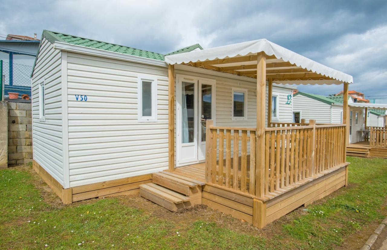 Camping Las Gaviotas Naveces المظهر الخارجي الصورة