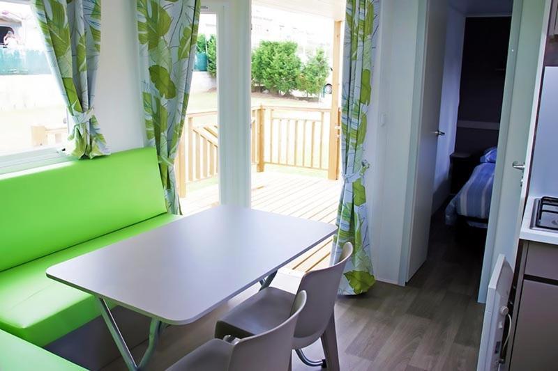 Camping Las Gaviotas Naveces المظهر الخارجي الصورة