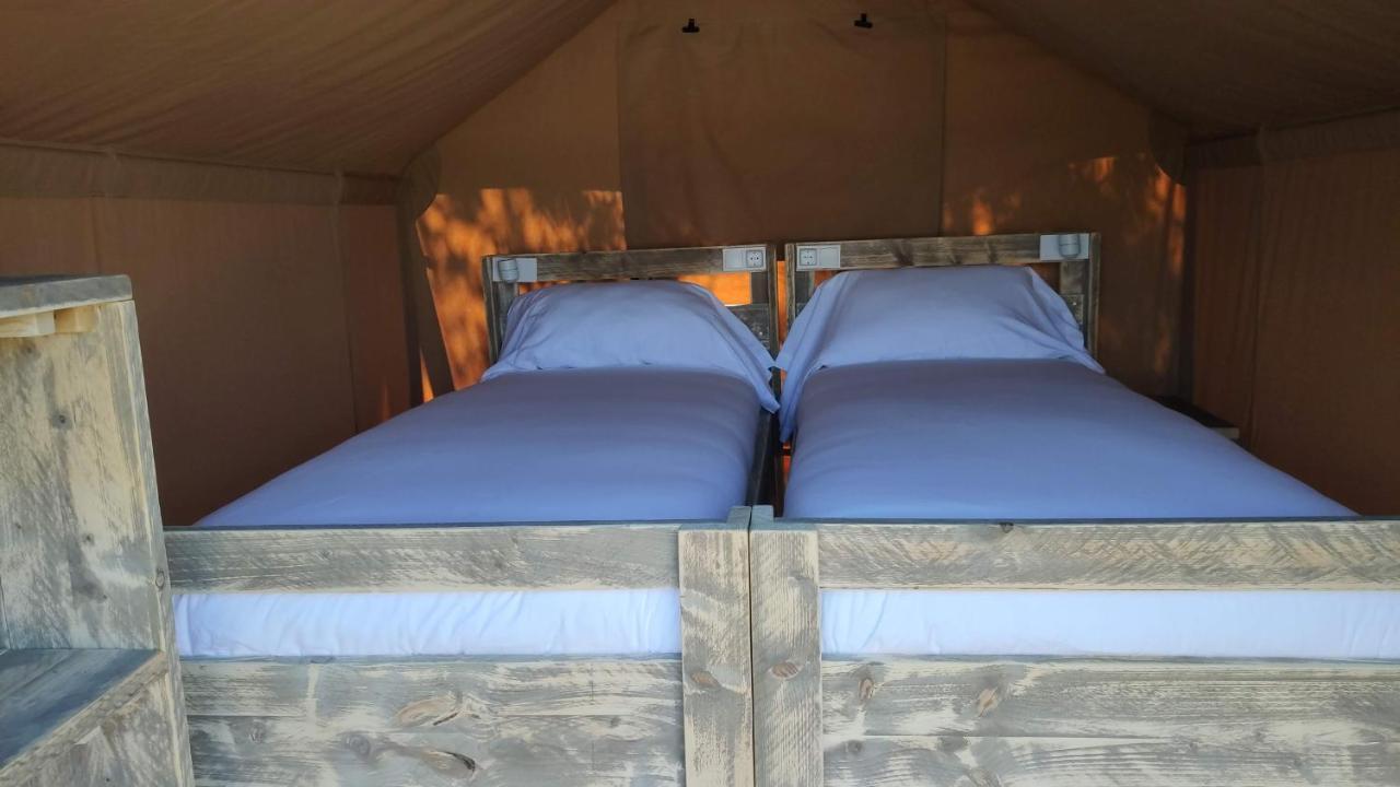Camping Las Gaviotas Naveces المظهر الخارجي الصورة