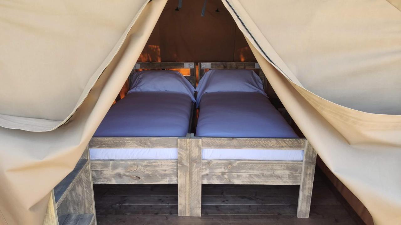 Camping Las Gaviotas Naveces المظهر الخارجي الصورة